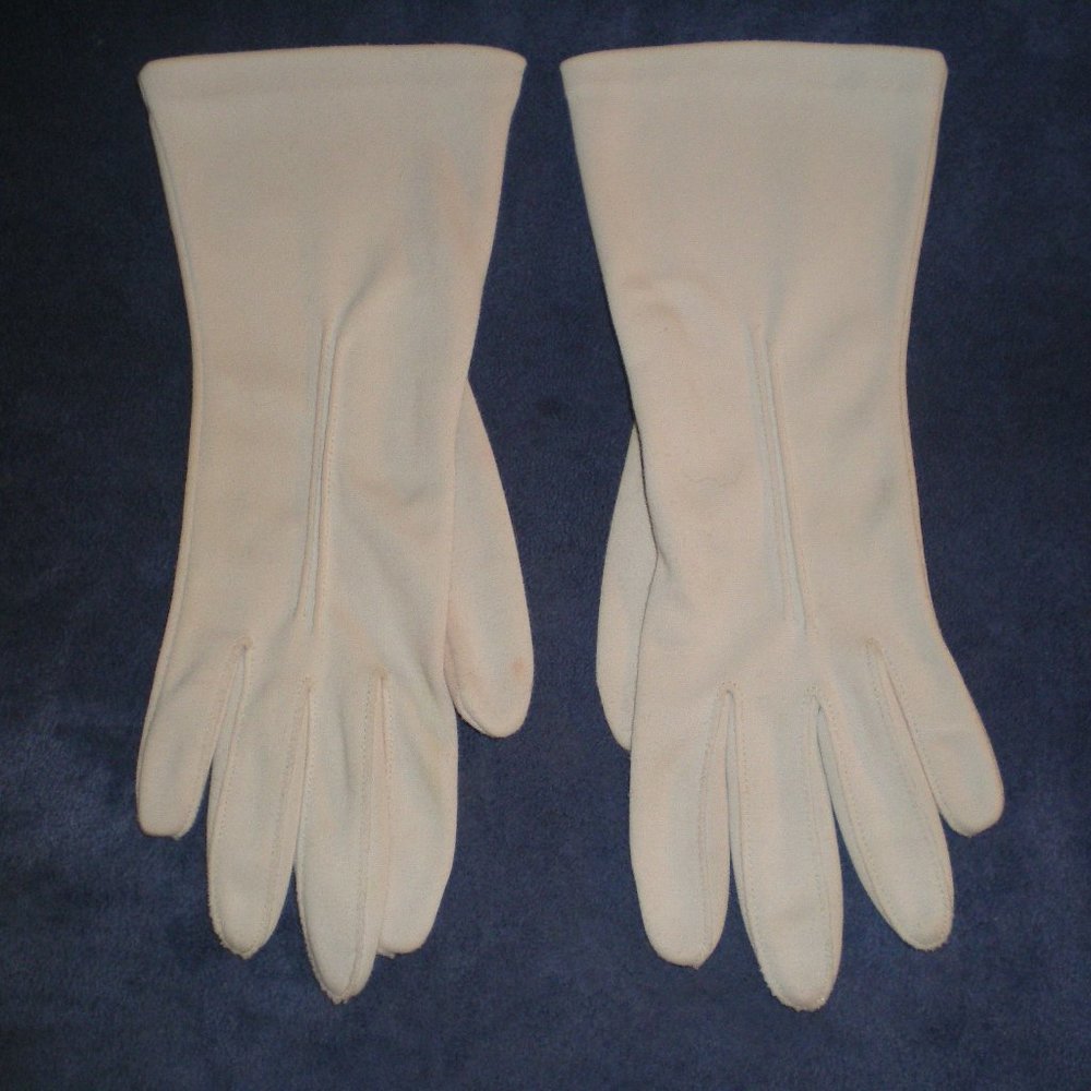 Pretty Vintage 1950's/60's Short Dress Gray Gloves